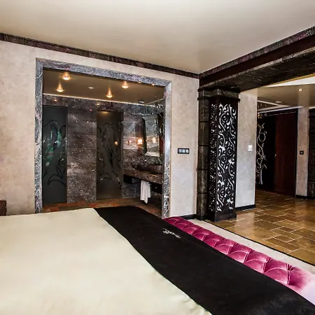 Royal Castle Design & Отель Елените