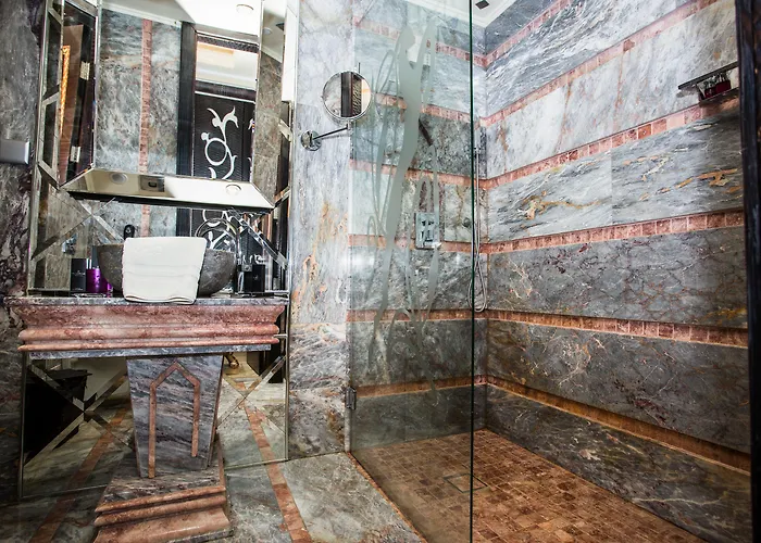 Royal Castle Design & Hotel Elenite