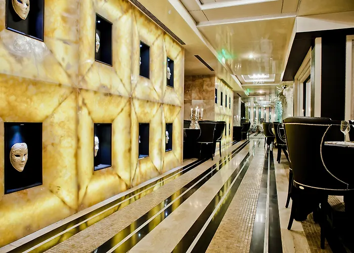 Hotel Royal Castle Design &