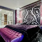 Royal Castle Design & Hotel
