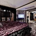 Hotel Royal Castle Design & Elenite