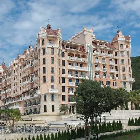 酒店 Royal Castle Design & 埃勒尼特
