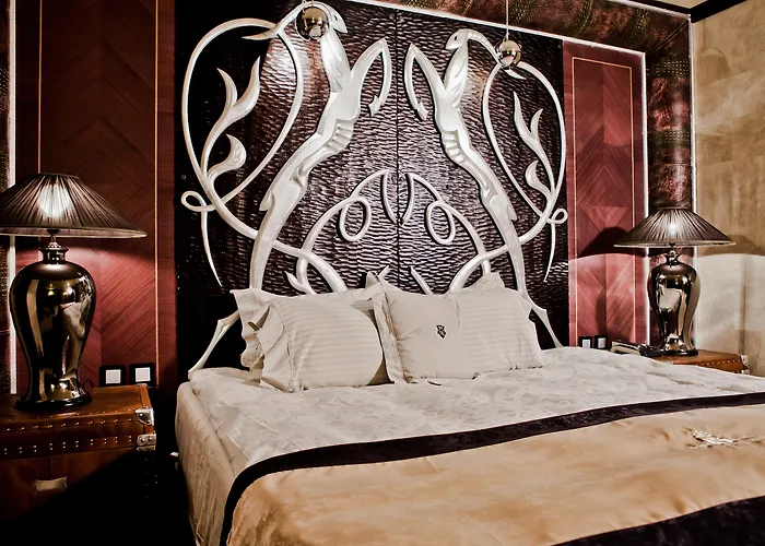 Royal Castle Design &