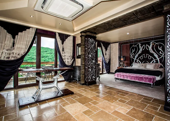 Hotel Royal Castle Design & Elenite